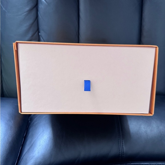Louis Vuitton Signature Orange Box - Picture 6 of 14